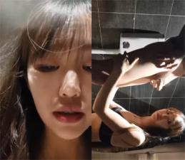 毛片一区二区久久99精品久久久久久不卡,久久精品人人做人人爽电影,长发美女雪儿粉和男粉丝在网吧厕所约啪，爽到高潮但不敢叫出.,其他